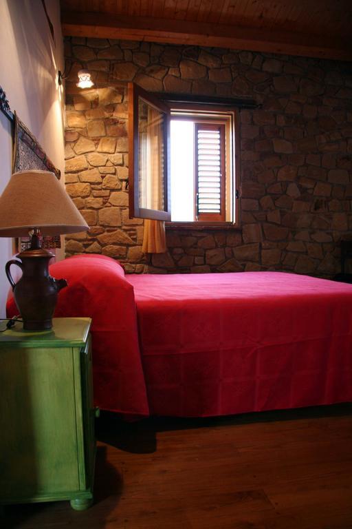 Casale Margherita Turismo Rurale Pollina Szoba fotó